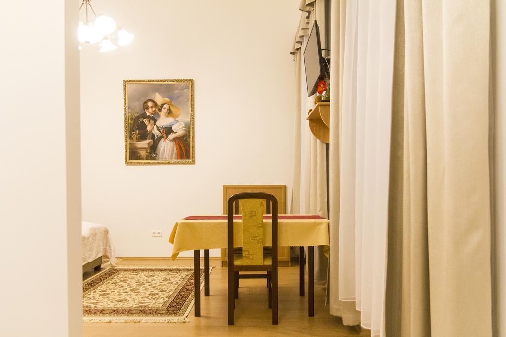 Authentic Klauzal Apartment ブダペスト エクステリア 写真